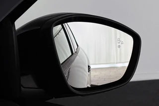 Peugeot 208 1.2 Hybrid 110 e-DCS6 Allure 2+6 jaar garantie / 22