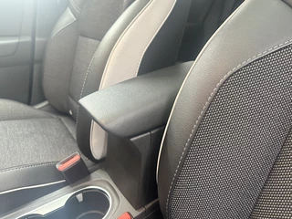 Renault Captur 1.6 E-Tech Hybride 145 Intens Panorama Schuifdak Half Leder / 25