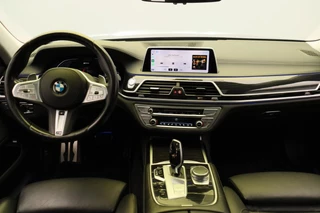 BMW 7-serie 745e High Executive *M Sport* Xpel Massage 394 pk Panorama dak / 2