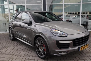 Porsche Cayenne 3.6 GTS|Panoramadak|Bose|Sportchrono|Navi|Camera|Stoelverwarming Voor/Achter|Verwarmd Stuurwiel|Elek. Stoelen|LED| / 28