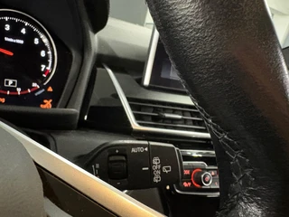 BMW 2-serie Active Tourer 218i High Executive/ NL auto/ Afneembare trekhaak/ Achteruitrijcamera / 18
