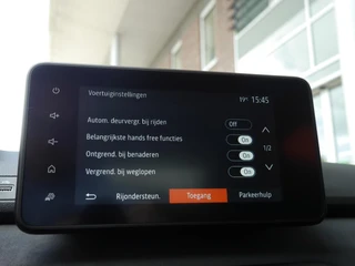 Dacia Sandero Stepway 1.0 TCe 90 Comfort | Automaat | Navigatie | Camera achter | Parkeersensoren voor en achter | Keyless entry en start | Lichtmetalen velgen | Airco | Dakrails | Led verlichting / 27