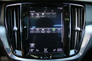 Volvo V60 2.0 T6 TE AWD MomPro / 16