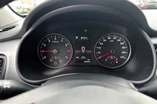Kia Stonic 1.0 T-GDi MHEV Dyn L / 18