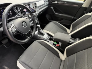 Volkswagen T-Roc 1.5 TSI Sport Business R | Pano | Camera | Keyless | / 9