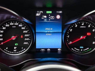 Mercedes-Benz GLC-klasse 300e 4MATIC Business Solution Luxury CAMERA | TREKHAAK | NAVI & CARPLAY / 30