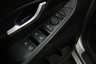 Hyundai i30 Wagon 1.0 T-GDi MHEV Comf / 15