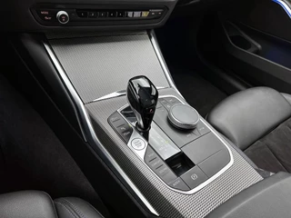 BMW 3-serie 320i Executive M sport | Automaat | Cruise control | CarPlay | Camera | Parkeersensoren / 16
