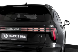 Lynk & Co 01 1.5 PHEV 276 PK More | S/K-panodak | Dig. Cockpit | Stoel-+Stuurverw. | 360 Camera | Adapt. Cruise | Memory | Elek. klep | LM 20" | 5359 / 15