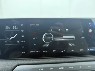 Kia EV3 GT-Line Business Edition 81.4 kWh  - Direct Leverbaar! - Apple Carplay - Adaptieve Cruise Control - Achteruitrijcamera - Stoel-/Stuurverwarming - Fabrieksgarantie t/m 2033 / 30