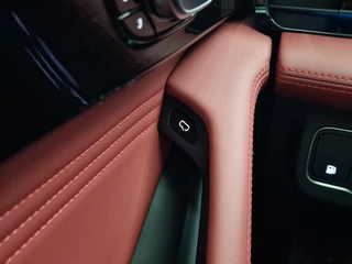 Omoda 9 1.5T-GDi SHS-P Premium Enige in Nederland met rood lederen bekleding ! / 20