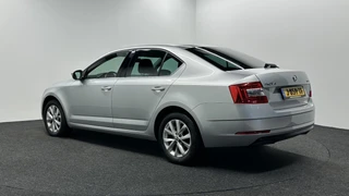 Škoda Octavia 1.0 TSI Greentech Style Business NAVI CARPLAY CRUISE LM ECC. / 5