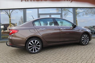 Fiat Tipo 1.4 16V Lounge / 5