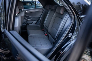 Volkswagen T-Roc 1.5 TSI Sport | Climate | Navi | Cruise | Camera | PDC / 9