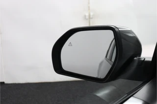 Kia EV3 Plus 81.4 kWh  - SOH 98,8% - Stoel/stuurwiel verwarming - Adaptieve Cruisecontrole - LED lampen - V2L - Fabrieksgarantie tot en met 03-2032 / 60