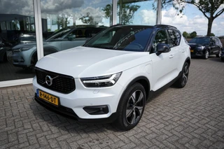 Volvo XC40 1.5 T4 RECH R-DESIGN Camera,Carplay, Harman Kardon