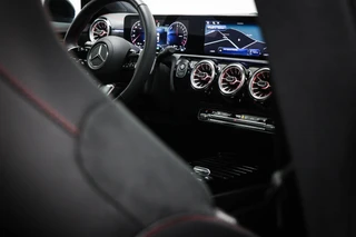 Mercedes-Benz CLA-klasse 250 e Business Solution AMG | WINTER PACK | PANORAMADAK | STUURVERWARMING | CAMERA / 15