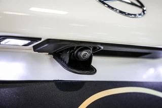Mercedes GLC-klasse 350e 4MATIC AMG Premium Plus|Pano|verkoeling|Trekhaak|Leder / 24