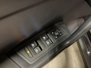 Volkswagen T-Roc 1.0 TSI Style Carplay Cruise Trekhaak NAP / 16
