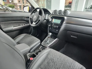 Suzuki Vitara 1.5 HYBRID STYLE AUTOMAAT  Adaptive Cruise | Dodehoeksensoren | Keyless / 10