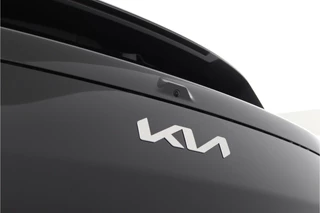 Kia EV3 Plus 81.4 kWh  - Prijs incl. €3.000,- inruilpremie - Stoel/Stuur Verwarming - Climate Control - Draadloze oplader - Navigatie - Fabrieksgarantie tot 06-2033 / 39