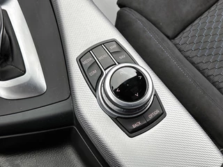 BMW 1-serie M140i xDrive | Stoelverwarming | Cruise Control | Navigatie / 28