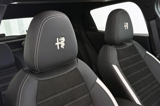 Alfa Romeo Junior 1.2 Turbo Hybrid Ibrida Sport Speciale Pano Massage Stoelverwarming / 39