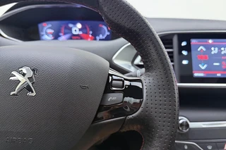 Peugeot 308 SW 1.2T Blue Lease GT | Panorama dak | 18'' Lichtmetalen velgen | Full LED | Trekhaak | Alcantara bekleding | Digitale Cockpit | Apple Carplay & Android Auto | Keyless Entry & Start | Camera | Climate Control | Navigatie | VOL! / 21
