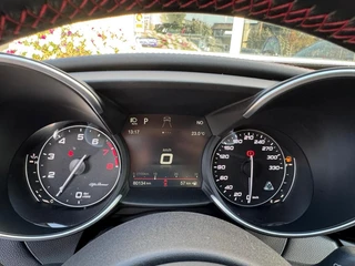 Alfa Romeo Giulia 2.9 V6 QUADRIFOGLIO Carbon pakket Sparco kuipstoelen Carplay Perfect onderhouden! / 35