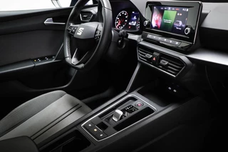 SEAT Leon Sportstourer 1.5 eTSI Style Launch Edition | LED | STUUR / STOEL- VERWARMING | DAB / 4