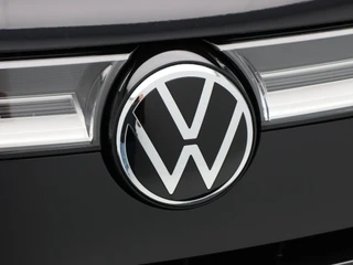 Volkswagen Multivan 1.5 eHybrid 245 Pk L2 Bulli Edition 4Motion | 6-Persoons | Panoramadak | Harman & Kardon | Camera | Trekhaak | 19 Inch | 5.703 Km !! / 11