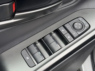 Toyota C-HR+ First Edition 77 kWh WARMTEPOMP EL-ACHTERKLEP PRIVACY-GLASS 18"LMV BLIND SPOT STOELVERW. P-SENSOREN / 13