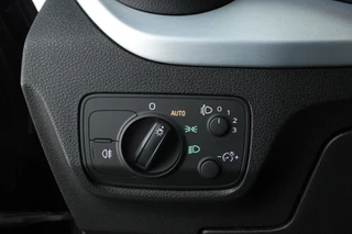 Audi Q2 1.4 TFSI CoDS-line  Automaat, Stoelverwarming, Virtual, Leer, / 19