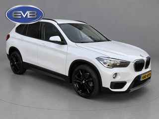 BMW X1 SDrive18i Executive achteruitrijcamera, extra getint glas, electr bedienbare achterklep, parelmoer wit / 8