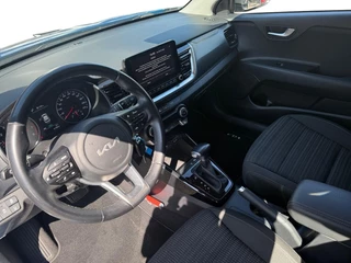 Kia Stonic 1.0 T-GDi MHEV DynamicLine | Automaat | Cruise Control | Climate Control | Camera | Navigatie | LM Velgen | / 11