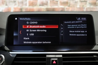 BMW X3 xDrive20i High Executive xLine Automaat  / Navigatie Professional / Leder / Trekhaak / 19 Inch / Adaptieve LED-koplampen / Stoelverwarming / Ambiance Verlichting / Parkeersensoren voor+achter / Sportstoelen / 26