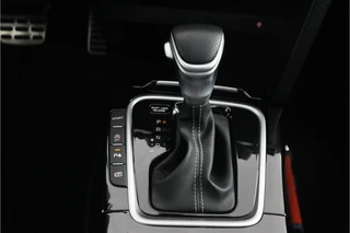 Kia XCeed 1.5 T-GDi GT-Line - Automaat  - Kantel / Schuifdak - Apple Carplay / Android Auto - Navigatie - ACC - Climate Control - Stoel / Stuurwielverwarming / 73
