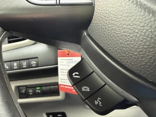 Suzuki Swift 1.2 Comfort Smart Hybrid / 12