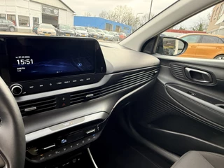 Hyundai Bayon 1.0 T-GDI Premium  | LED | Keyless | Apple/Android | DAB | PDC met Camera | Stoelverwarming V+A / 32