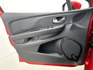 Renault Clio 0.9 TCe Bose | Trekhaak | Camera | Navigatie | Cruise Control | Climate Control | Parkeersensoren / 44