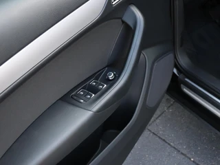 Audi Q3 1.4 TFSI CoD Adrenalin | AUT. | PDC | TREKHAAK | NAVI | CRUISE | / 16