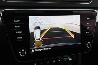 Škoda Superb Combi 1.4 TSI iV Ambition / 17