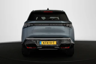 Peugeot e-5008 GT Avantage 73 kWh 7p Leder Stoelventilatie Stoelverwarming 360 Camera Keyless / 18