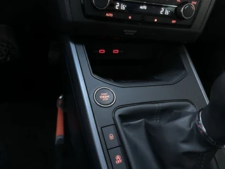 Seat Arona 1.0 TSI Style Business Intense Camera Navigatie App-Connect DAB+ / 24