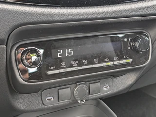 Toyota Aygo X Hybrid 115 Play GO PACK LICHTMETAAL APPLE & ANDROID CRUISE CONTROL METALLIC LAK / 22