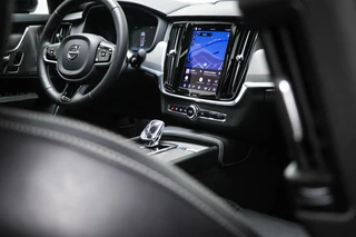 Volvo S90 2.0 B5 Ultimate Dark | Luchtvering | Bower & Wilkins | Polestar Optimized | 20" / 17