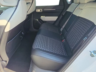 Kia EV4 GT-Line Business Edition 81.4 kWh | Keyless | Adaptive cruise control | Stoel + Stuur verwarming | Navigatie | Apple Carplay/Android Auto / 10