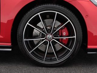Volkswagen Golf 2.0 TSi GTi 290 Pk TCR | Panorama Dak | Adaptive Cruise | Camera | Stoelverwarming | 18 inch | 90.438 km!! / 6