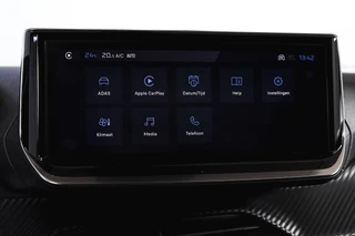 Peugeot 2008 1.2 PureTech 130 PK Allure - Automaat  | Dig. Cockpit | Adapt. Cruise | Stoelverw. | PDC | Camera | App. Connect | ECC | LM 17" | / 29
