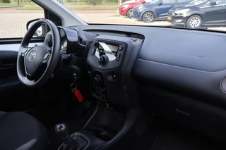 Toyota Aygo 1.0 VVT-i x-fun NL-AUTO AIRCO / 6